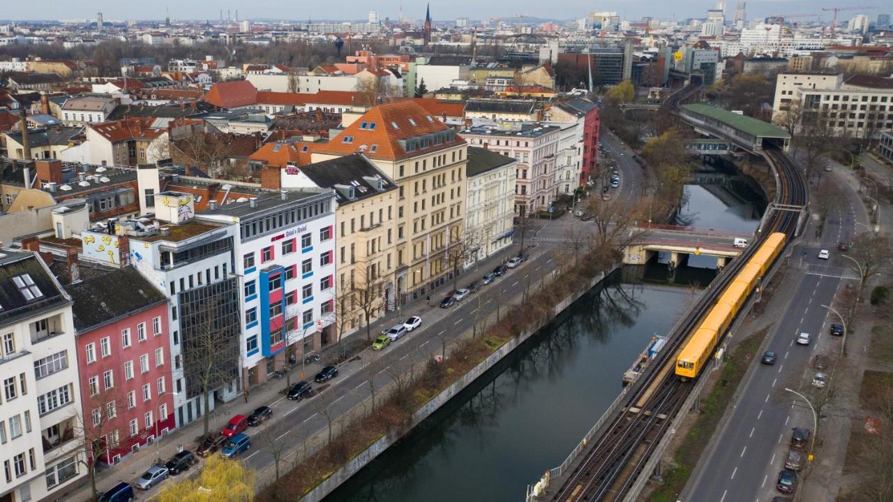Acama Hotel & Hostel Kreuzberg Берлин Екстериор снимка