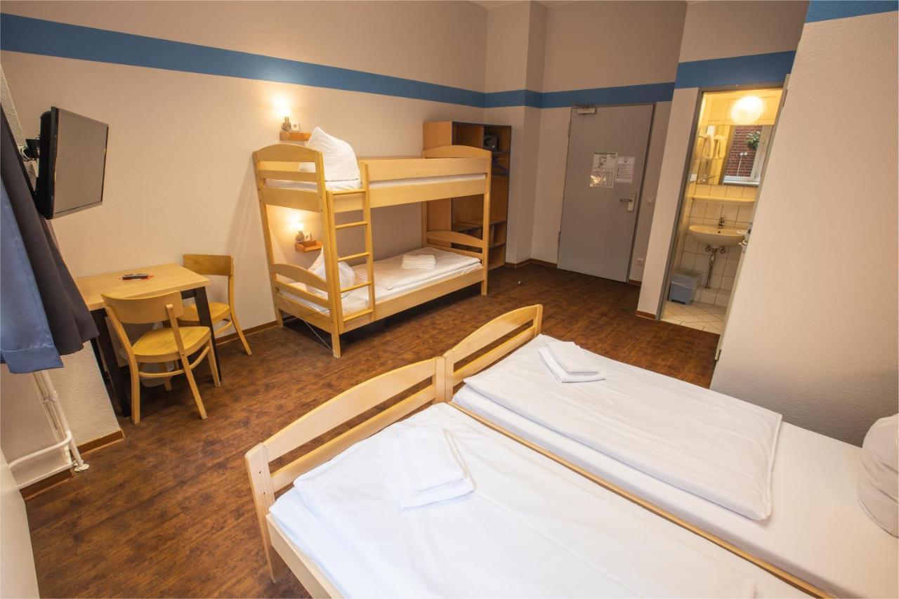Acama Hotel & Hostel Kreuzberg Берлин Екстериор снимка