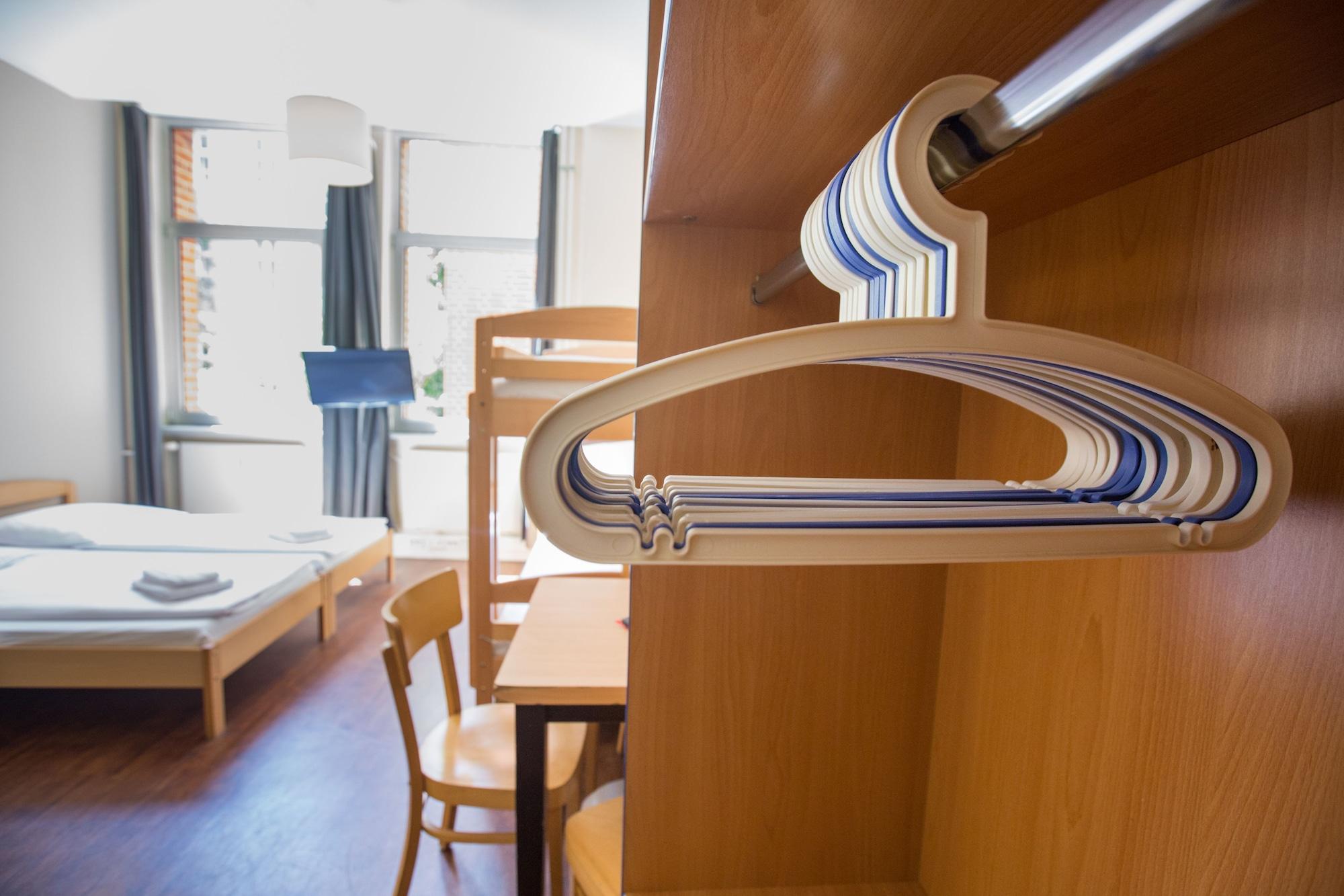 Acama Hotel & Hostel Kreuzberg Берлин Екстериор снимка