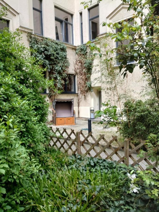Acama Hotel & Hostel Kreuzberg Берлин Екстериор снимка