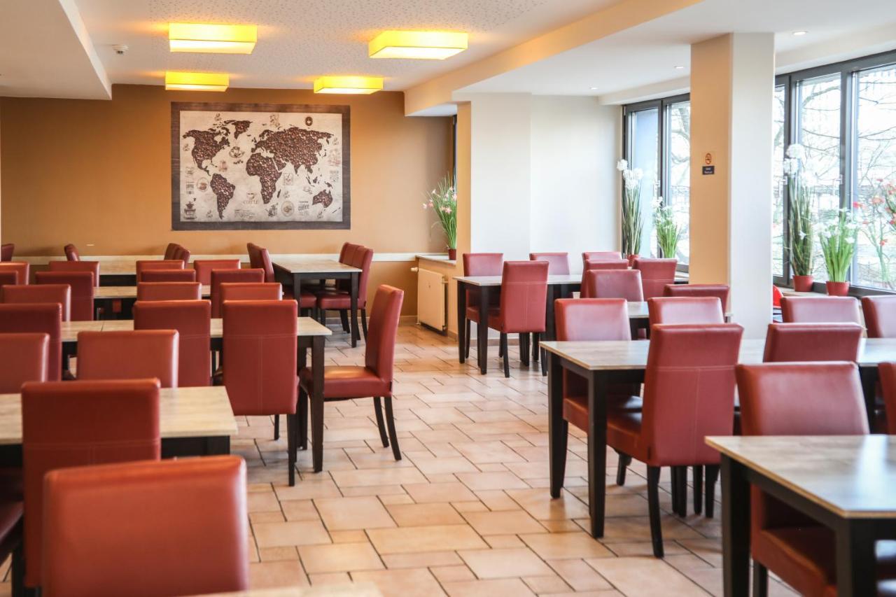 Acama Hotel & Hostel Kreuzberg Берлин Екстериор снимка